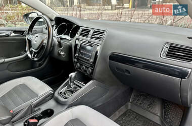 Седан Volkswagen Jetta 2016 в Киеве