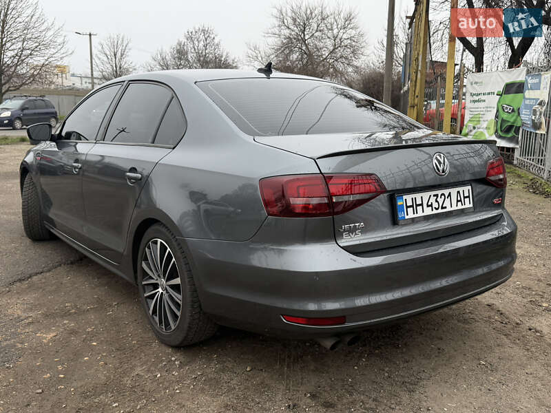 Седан Volkswagen Jetta 2016 в Одесі