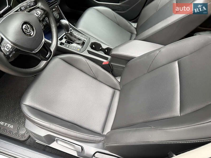 Седан Volkswagen Jetta 2018 в Білогородці