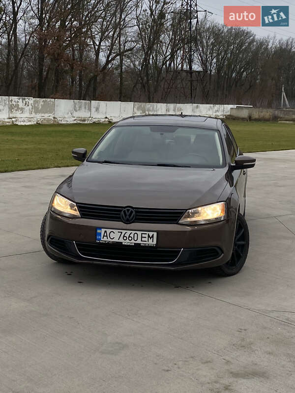Седан Volkswagen Jetta 2013 в Луцьку