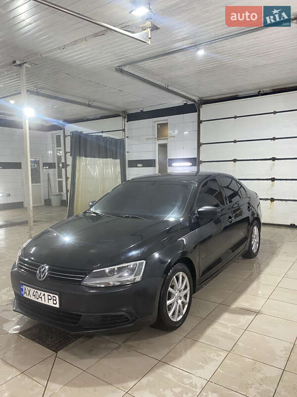 Седан Volkswagen Jetta 2011 в Лозовій