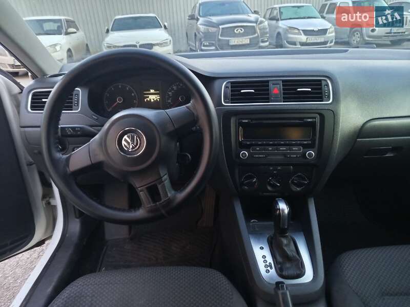 Седан Volkswagen Jetta 2013 в Києві