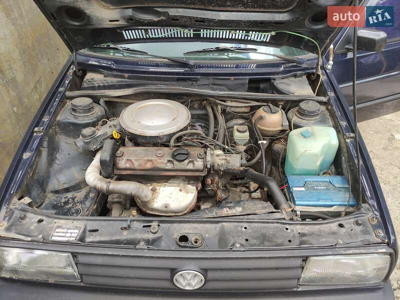 Седан Volkswagen Jetta 1990 в Калуші