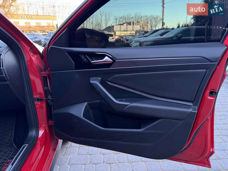 Седан Volkswagen Jetta 2020 в Виннице