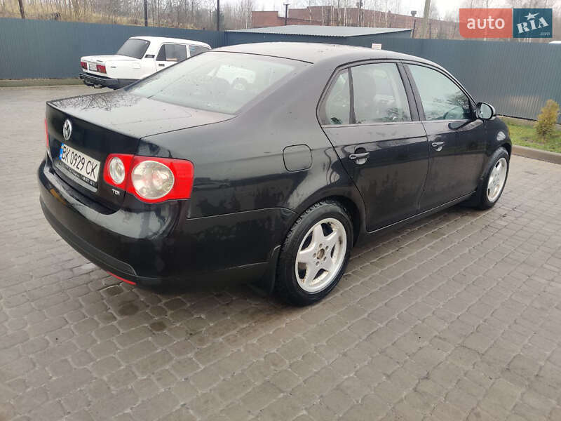 Седан Volkswagen Jetta 2007 в Львові