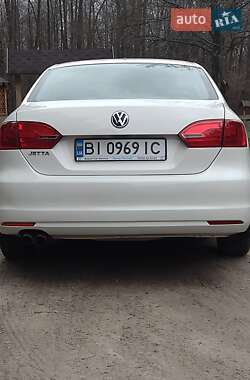 Седан Volkswagen Jetta 2012 в Полтаве