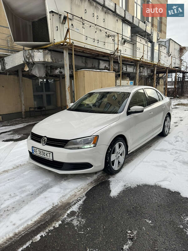 Седан Volkswagen Jetta 2011 в Дніпрі