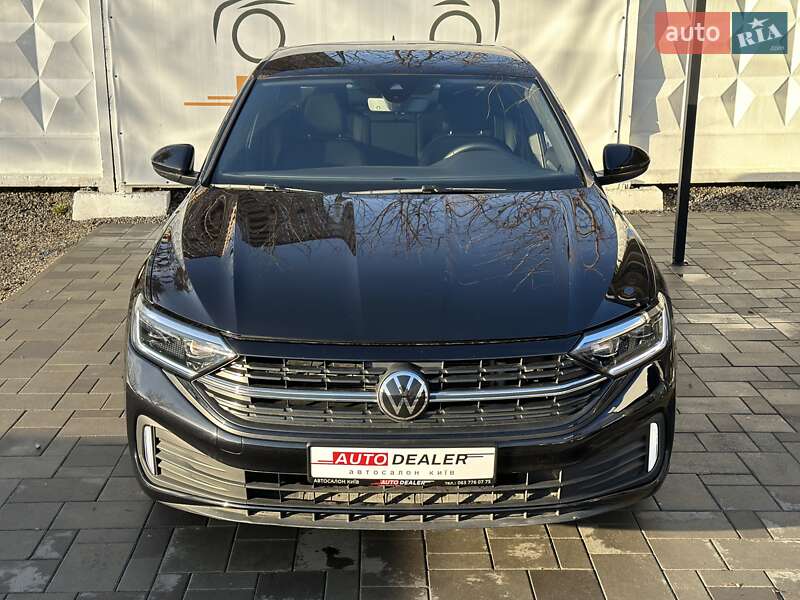 Седан Volkswagen Jetta 2023 в Киеве