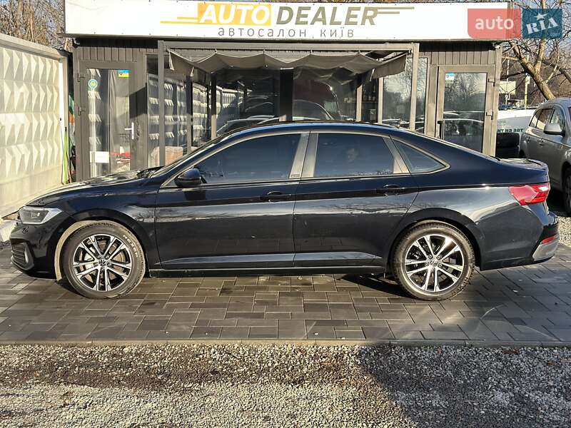 Седан Volkswagen Jetta 2023 в Киеве