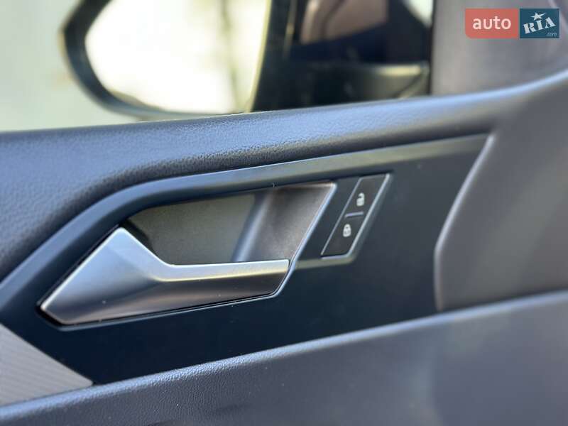 Седан Volkswagen Jetta 2023 в Киеве