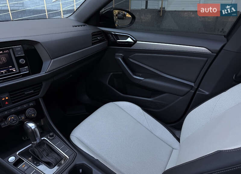 Седан Volkswagen Jetta 2019 в Кривом Роге