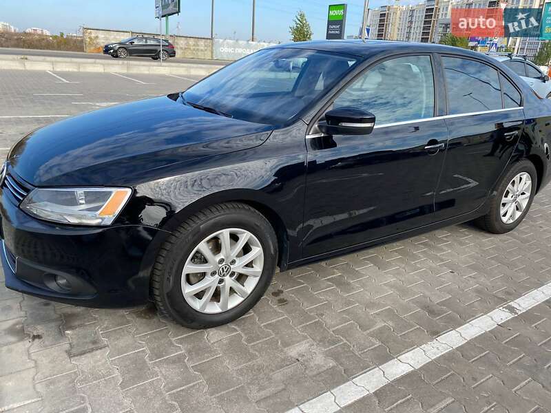 Седан Volkswagen Jetta 2013 в Києві