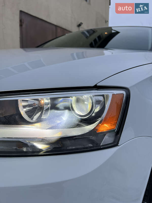 Седан Volkswagen Jetta 2016 в Харкові