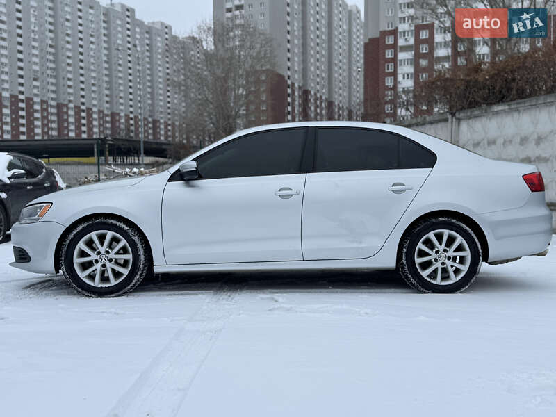 Седан Volkswagen Jetta 2011 в Києві
