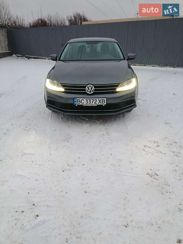 Седан Volkswagen Jetta 2017 в Львове
