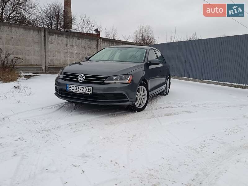 Седан Volkswagen Jetta 2017 в Львове