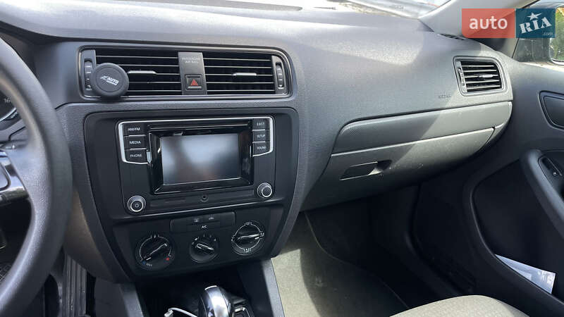 Седан Volkswagen Jetta 2016 в Києві