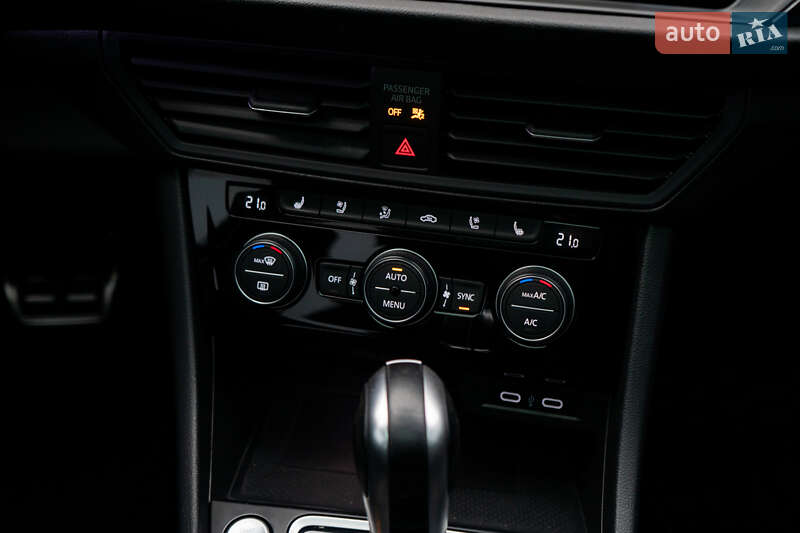 Седан Volkswagen Jetta 2021 в Києві