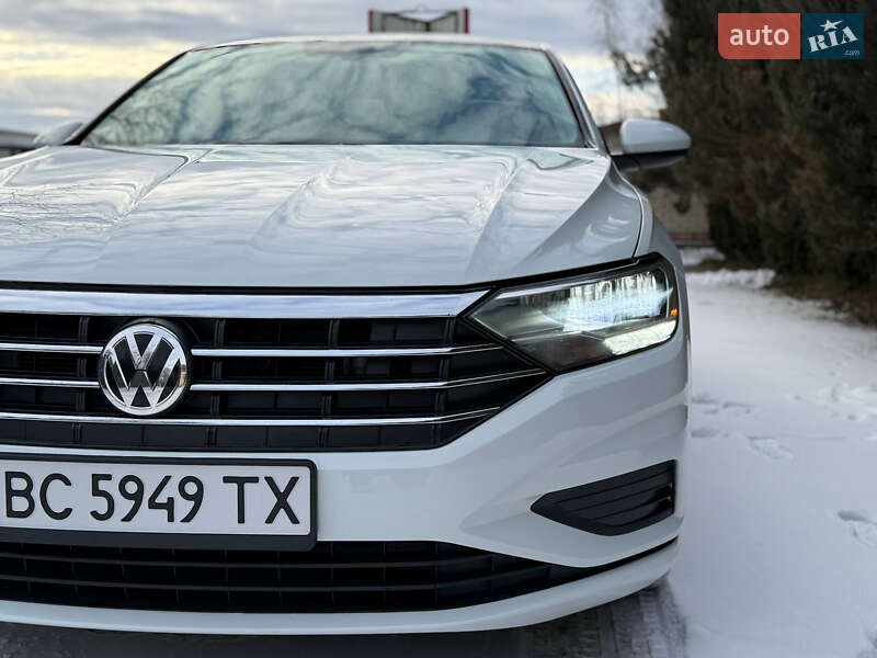 Седан Volkswagen Jetta 2020 в Львові