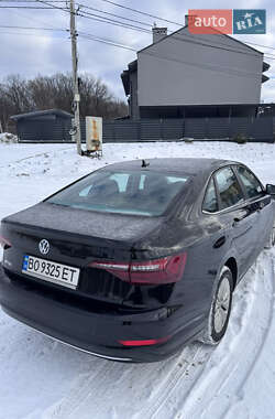 Седан Volkswagen Jetta 2020 в Львові
