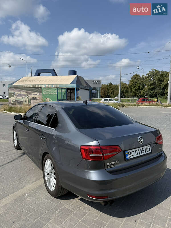 Седан Volkswagen Jetta 2014 в Львові