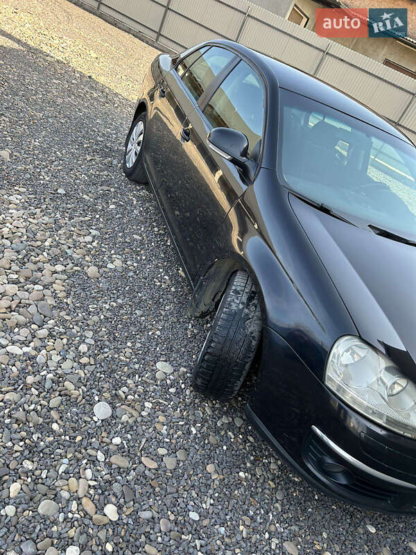 Седан Volkswagen Jetta 2006 в Ужгороді