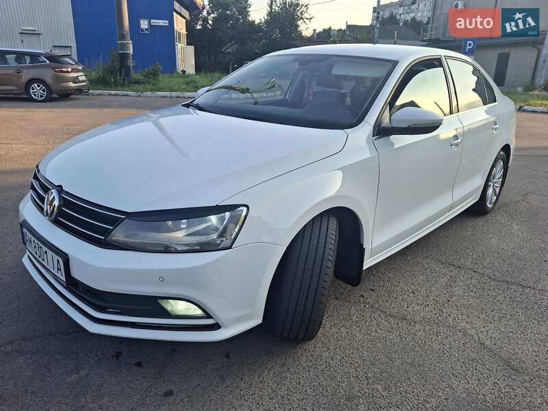 Седан Volkswagen Jetta 2016 в Житомирі
