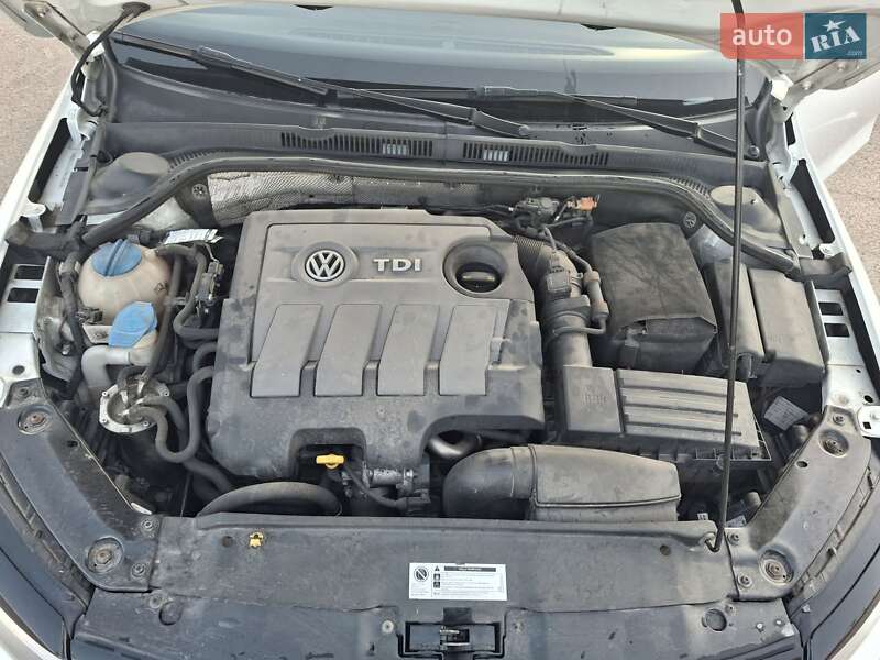 Седан Volkswagen Jetta 2016 в Житомирі