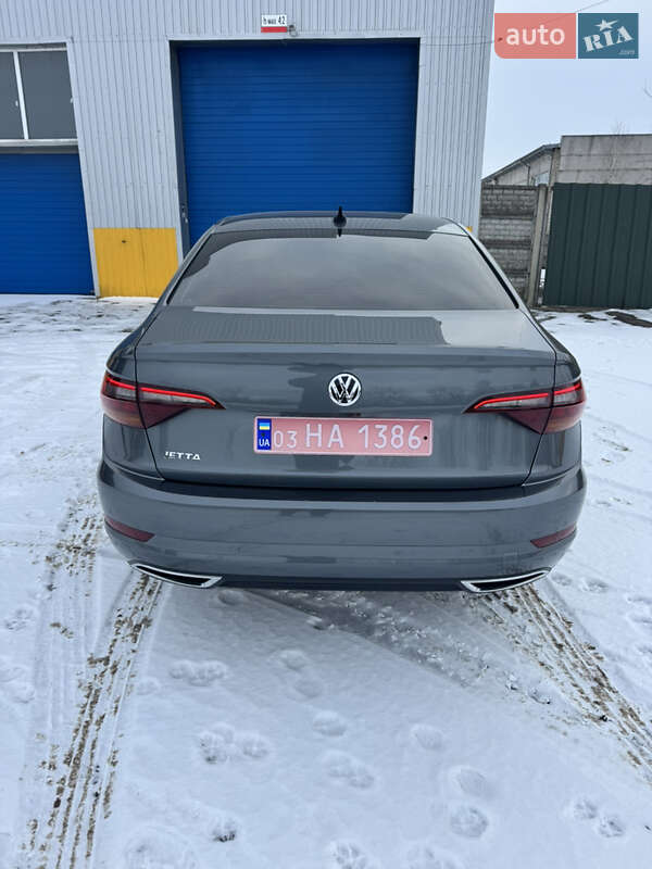Седан Volkswagen Jetta 2019 в Луцьку