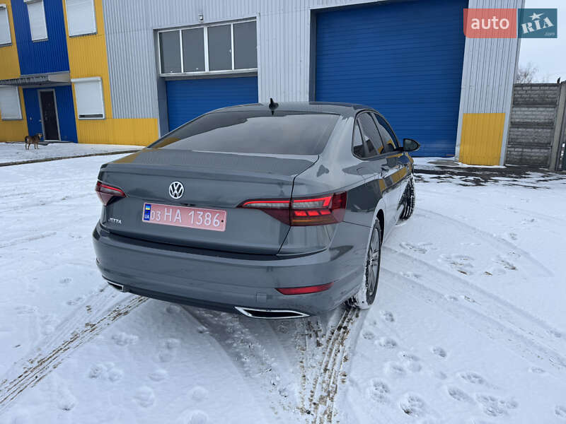 Седан Volkswagen Jetta 2019 в Луцьку