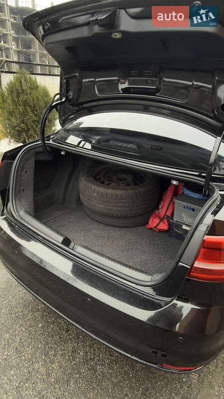 Седан Volkswagen Jetta 2015 в Кам'янському