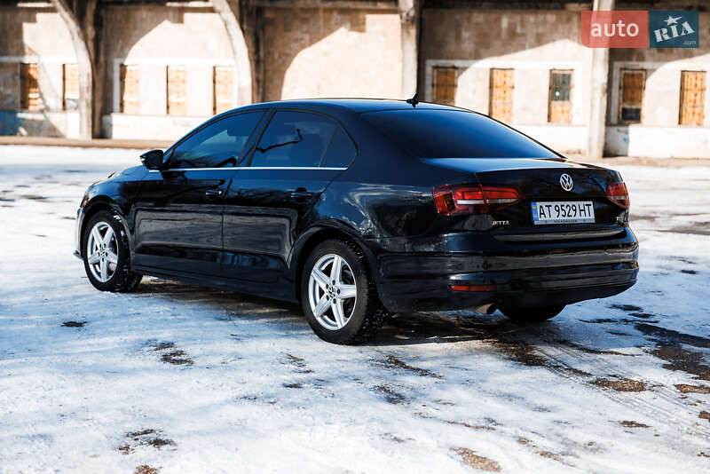 Седан Volkswagen Jetta 2016 в Ивано-Франковске