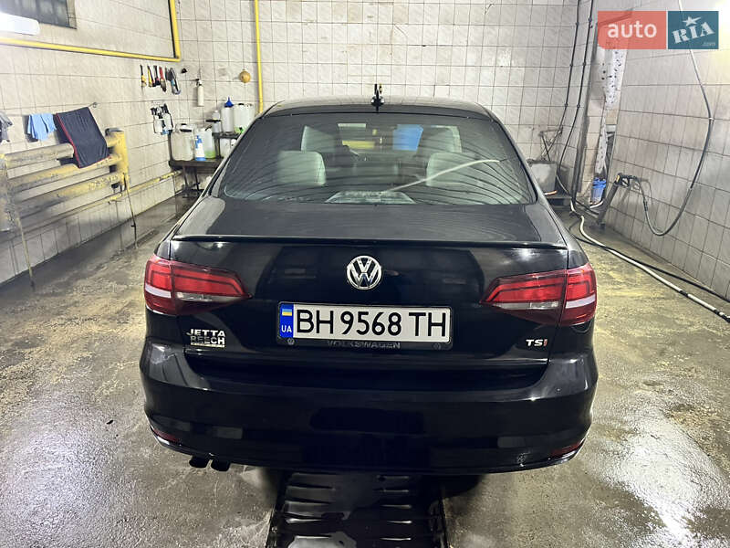Седан Volkswagen Jetta 2016 в Борисполі