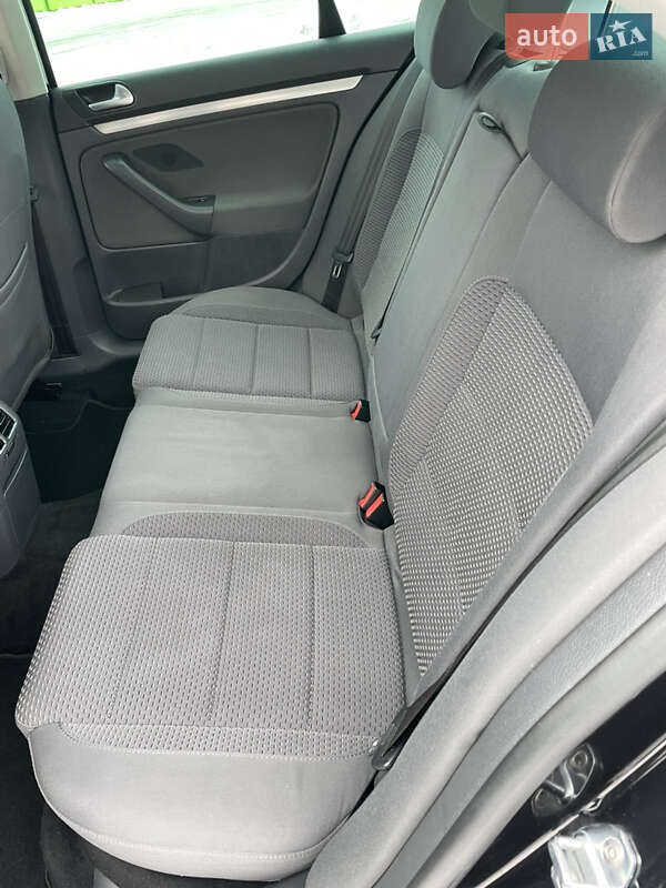 Седан Volkswagen Jetta 2007 в Дубно фото 37 Седан Volkswagen Jetta 2007 в Дубно
