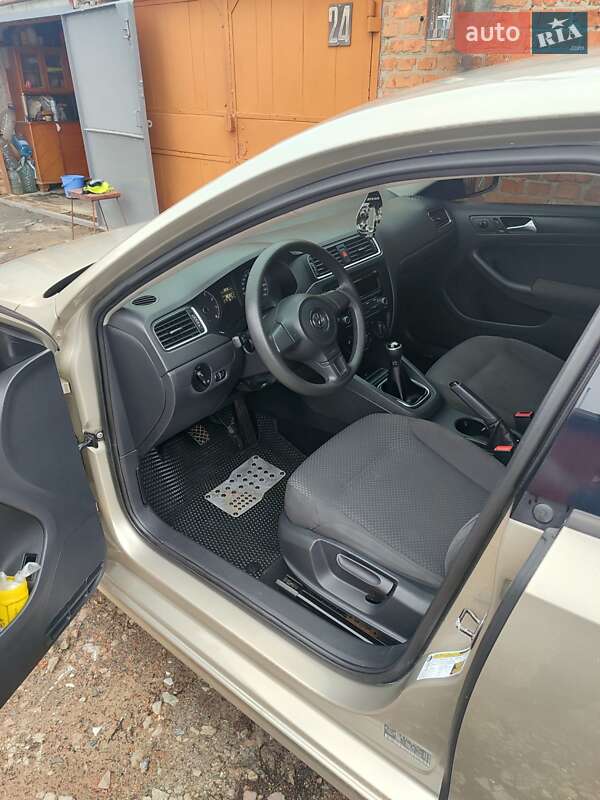 Седан Volkswagen Jetta 2012 в Лубнах