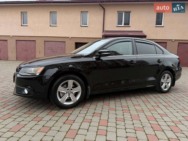 Седан Volkswagen Jetta 2011 в Ивано-Франковске