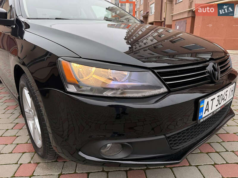 Седан Volkswagen Jetta 2011 в Ивано-Франковске