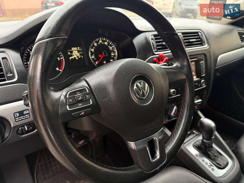Седан Volkswagen Jetta 2011 в Ивано-Франковске