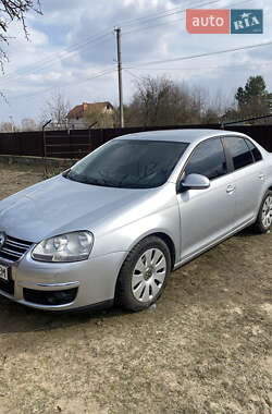 Седан Volkswagen Jetta 2006 в Львові