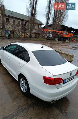 Седан Volkswagen Jetta 2013 в Одесі