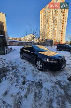 Седан Volkswagen Jetta 2015 в Києві