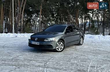 Седан Volkswagen Jetta 2015 в Киеве