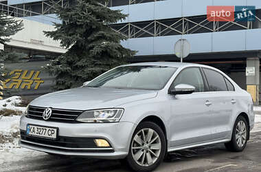 Седан Volkswagen Jetta 2016 в Києві