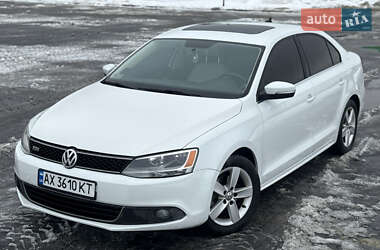 Седан Volkswagen Jetta 2014 в Радивилове