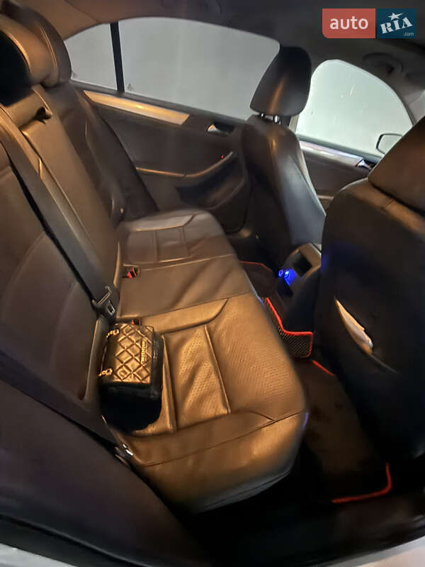 Седан Volkswagen Jetta 2015 в Одессе