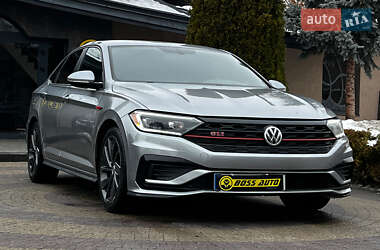 Седан Volkswagen Jetta 2019 в Львові