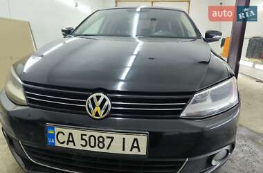 Седан Volkswagen Jetta 2013 в Каневі