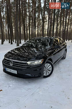 Седан Volkswagen Jetta 2018 в Сумах