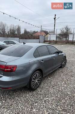 Седан Volkswagen Jetta 2015 в Дніпрі