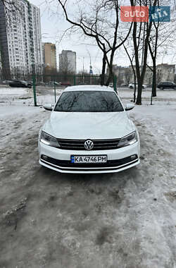 Седан Volkswagen Jetta 2016 в Києві